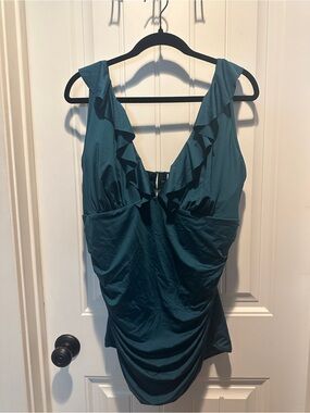 NWT City Chic Linosa Teal Ruffle V-Neck Swimsuit One Piece Size 20
